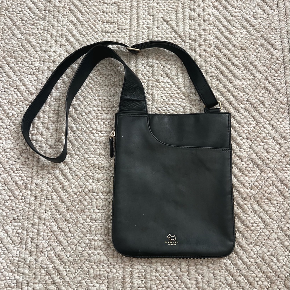 Radley London Black Leather Crossbody Bag Gold Hardware Slim Messenger